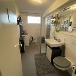 1 Zimmer In Einer 2 Zimmer Wohnung Zu Vermieten Wg Anfragen Bitte Nur Von Frauen