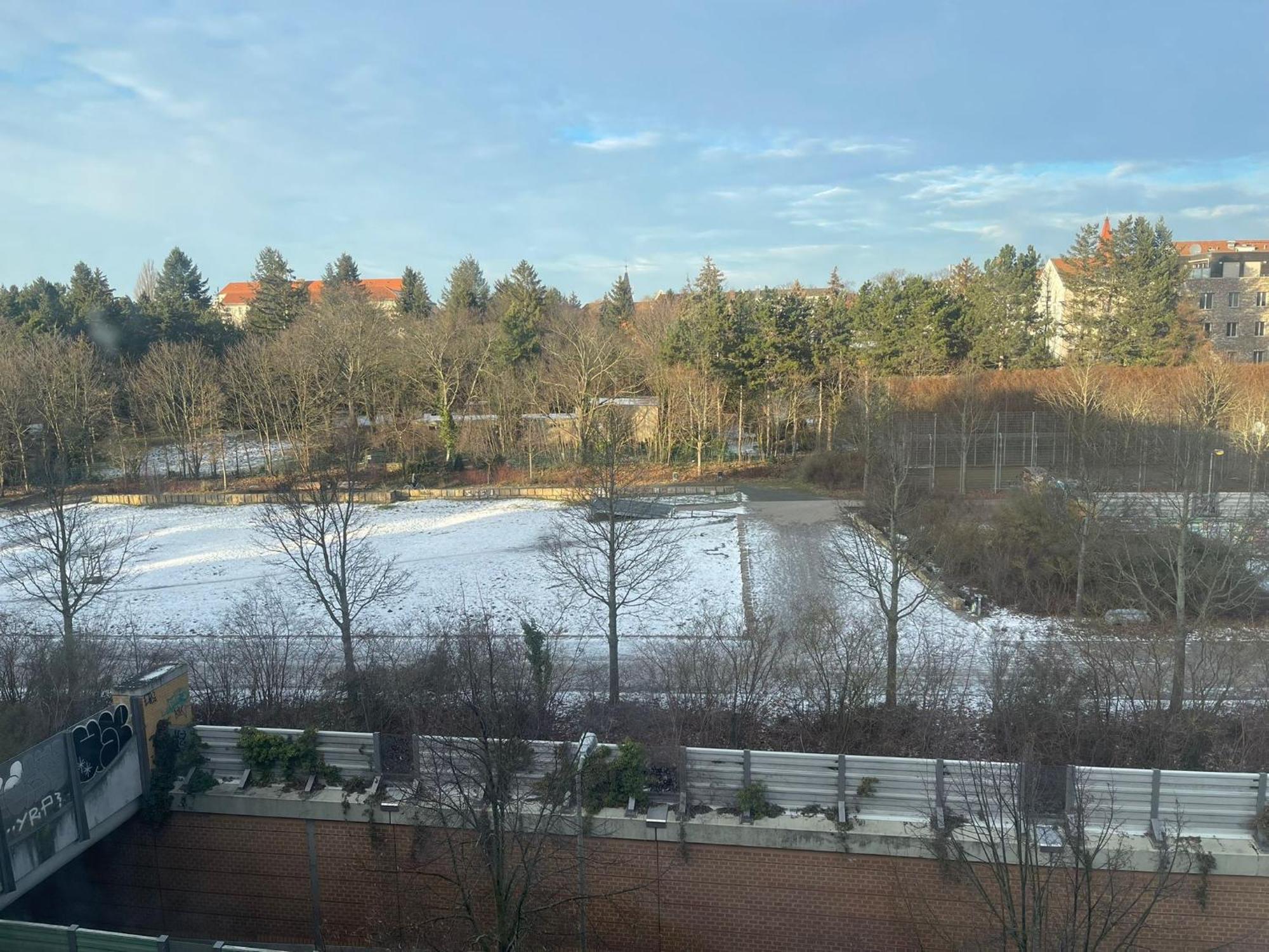 Apartment 1 In Einer 2 Zu Vermieten Wg Anfragen Bitte Nur Von Frauen Berlin